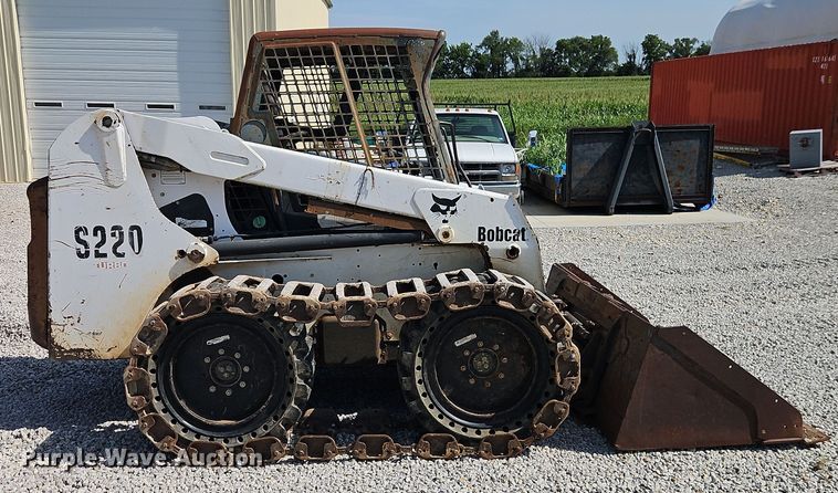 MINI CARGADOR SOBRE RUEDAS 2004 BOBCAT S220