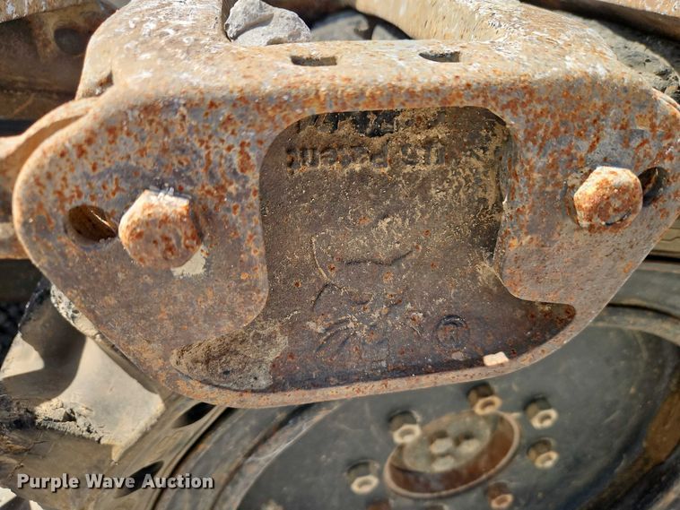 image for item EO4563 2004 Bobcat S220 skid steer loader