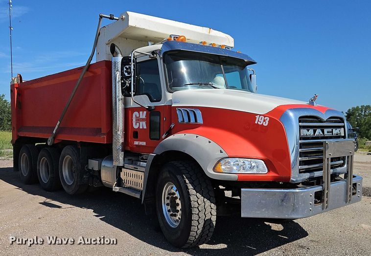 image for item EO4566 2015 Mack GU813 dump truck