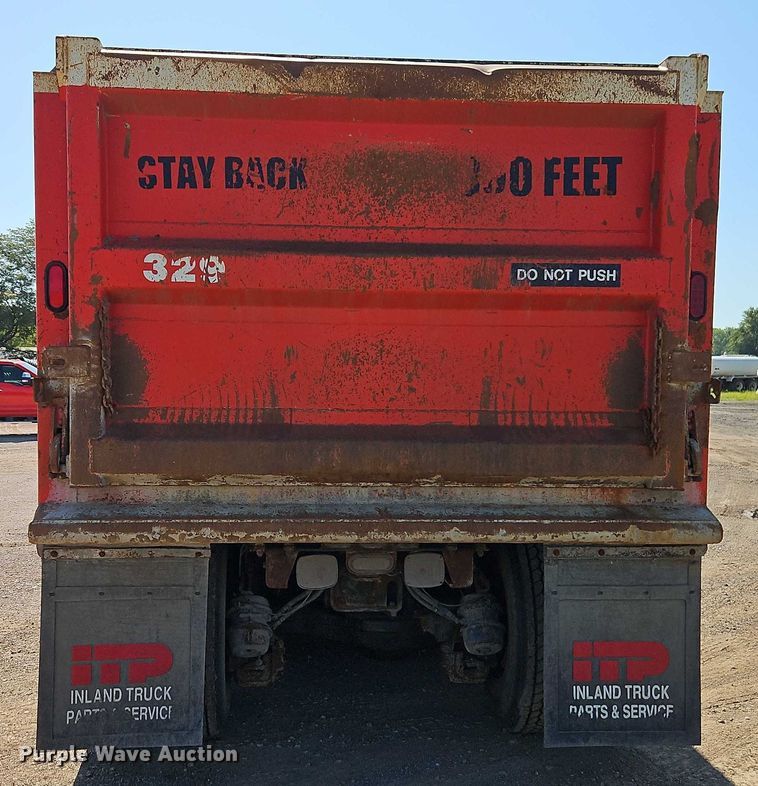 image for item EO4566 2015 Mack GU813 dump truck