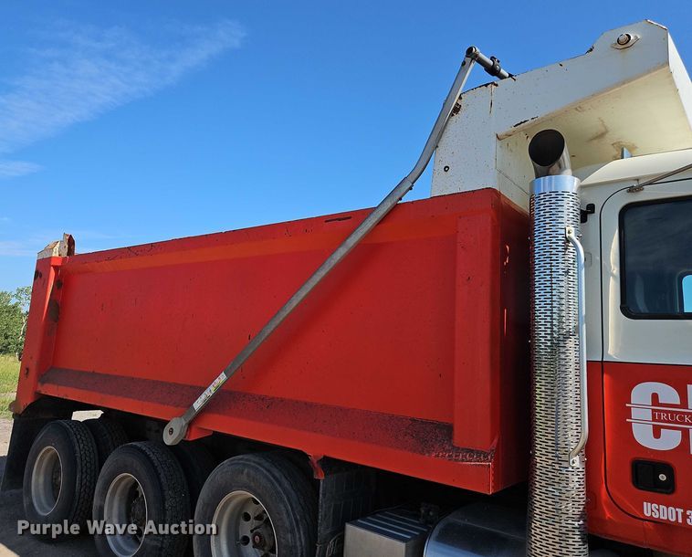 image for item EO4566 2015 Mack GU813 dump truck