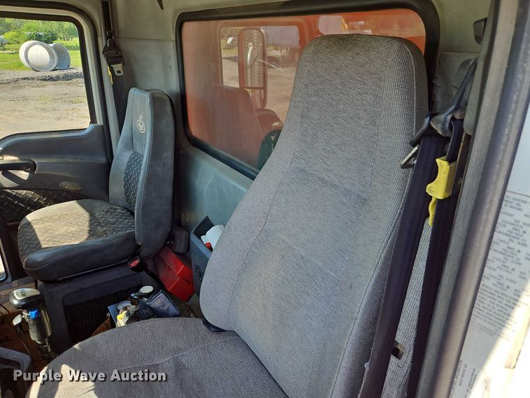 image for item EO4566 2015 Mack GU813 dump truck