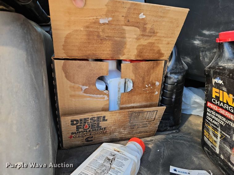 image for item EO4566 2015 Mack GU813 dump truck