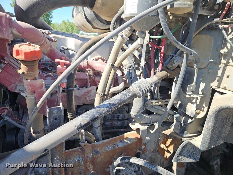 image for item EO4566 2015 Mack GU813 dump truck