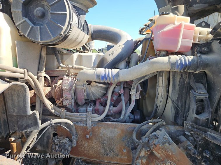 image for item EO4566 2015 Mack GU813 dump truck