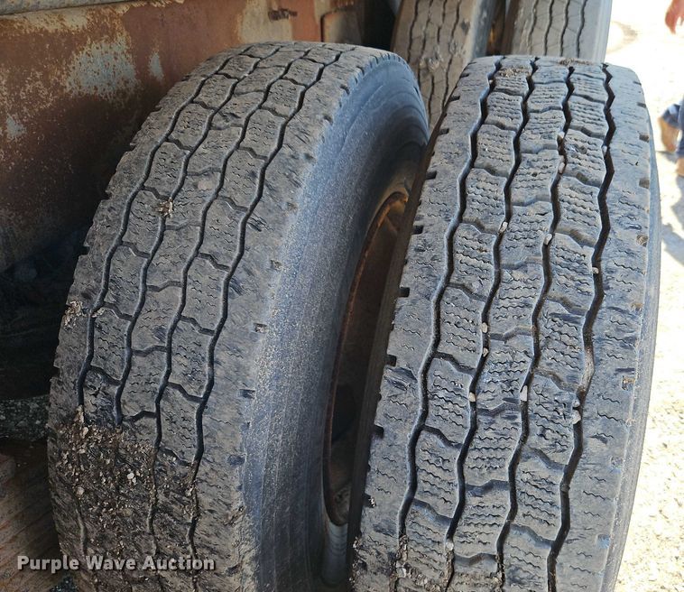 image for item EO4566 2015 Mack GU813 dump truck