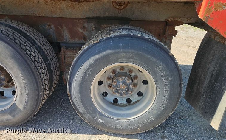 image for item EO4566 2015 Mack GU813 dump truck