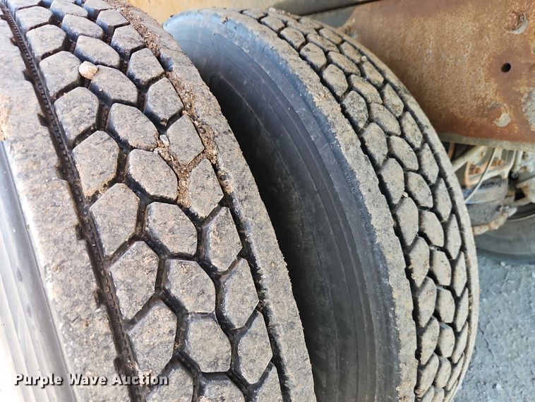 image for item EO4566 2015 Mack GU813 dump truck