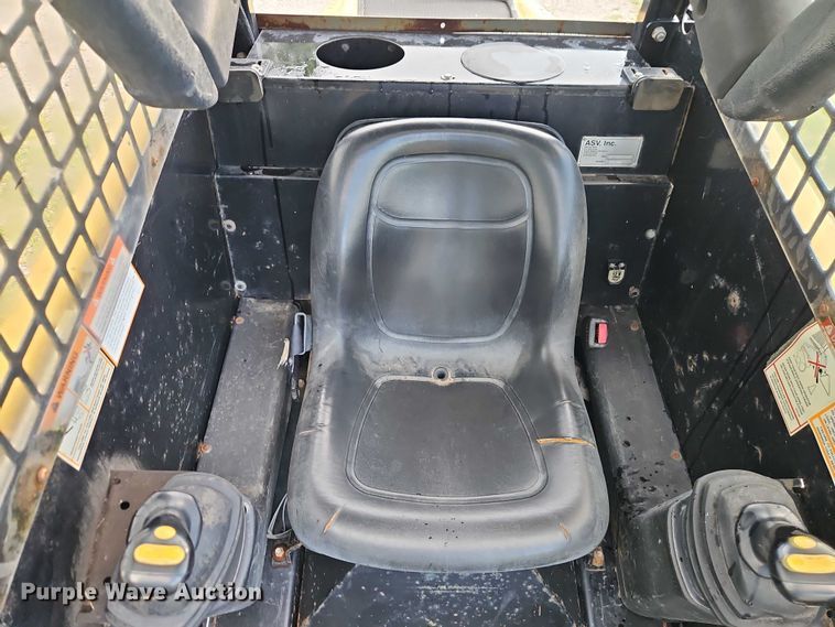 image for item EO4586 2008 ASV PT-30 tracked skid steer loader