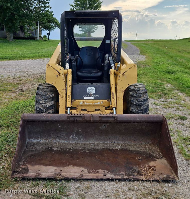 MINI CARGADOR SOBRE RUEDAS 2005 JOHN DEERE 320