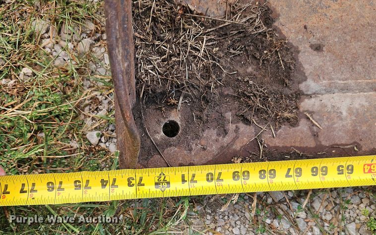 image for item EO4588 2005 John Deere 320 skid steer loader