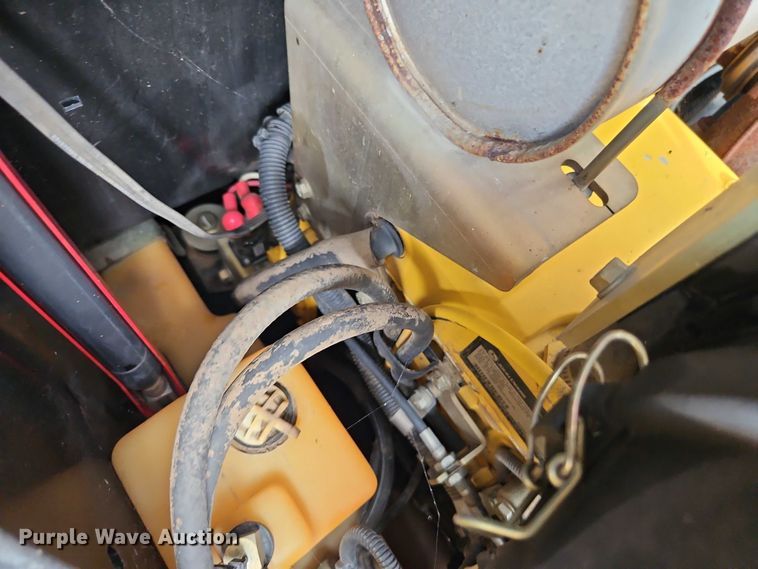 image for item EO4588 2005 John Deere 320 skid steer loader