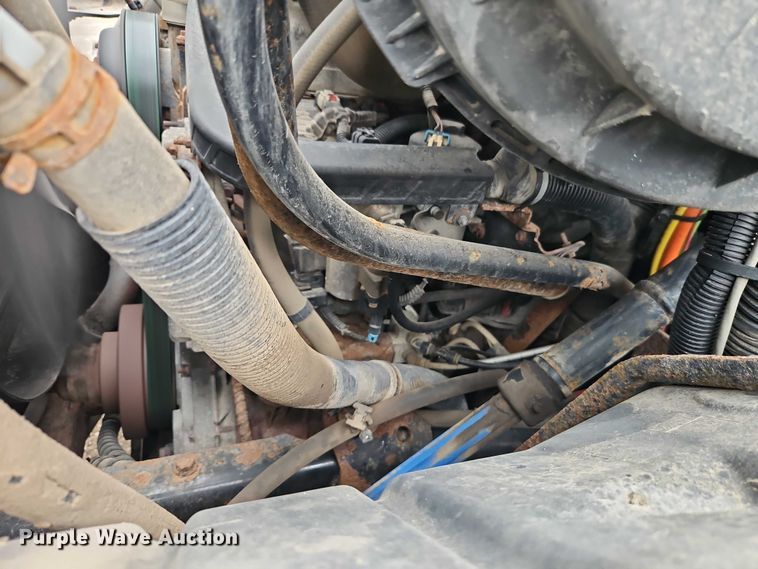 image for item EO4591 2013 International 7400 hook lift truck