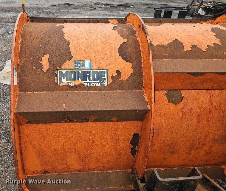 image for item EO4591 2013 International 7400 hook lift truck