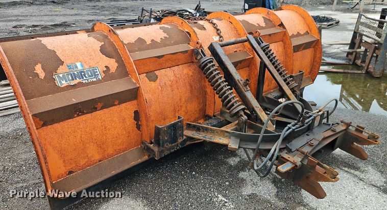 image for item EO4591 2013 International 7400 hook lift truck