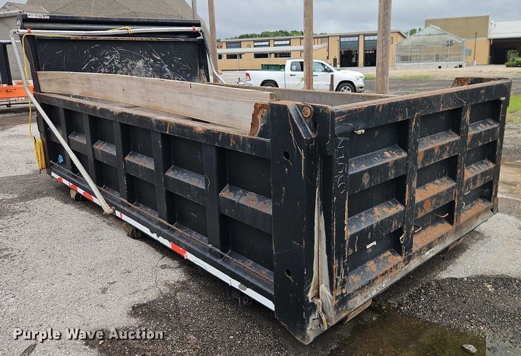 image for item EO4591 2013 International 7400 hook lift truck