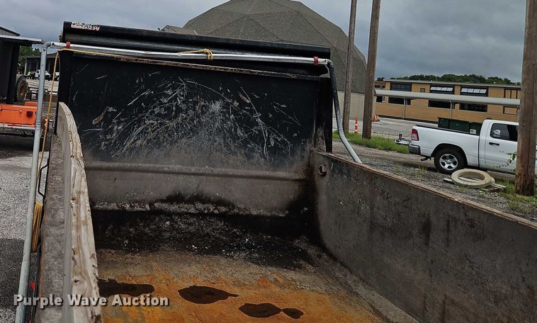 image for item EO4591 2013 International 7400 hook lift truck