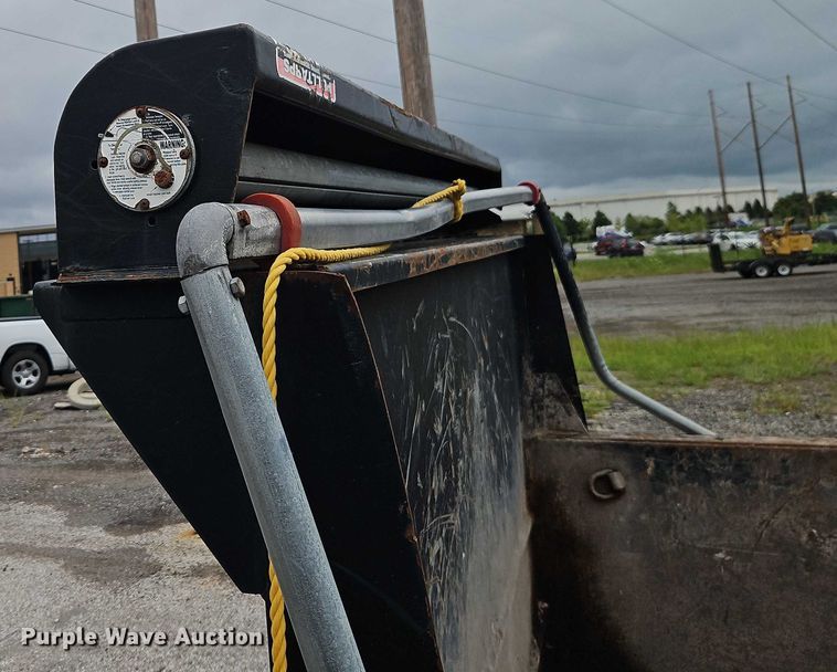 image for item EO4591 2013 International 7400 hook lift truck