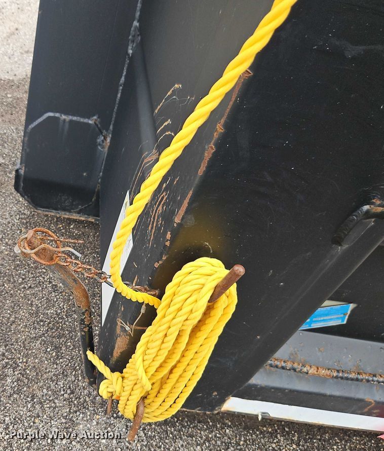 image for item EO4591 2013 International 7400 hook lift truck