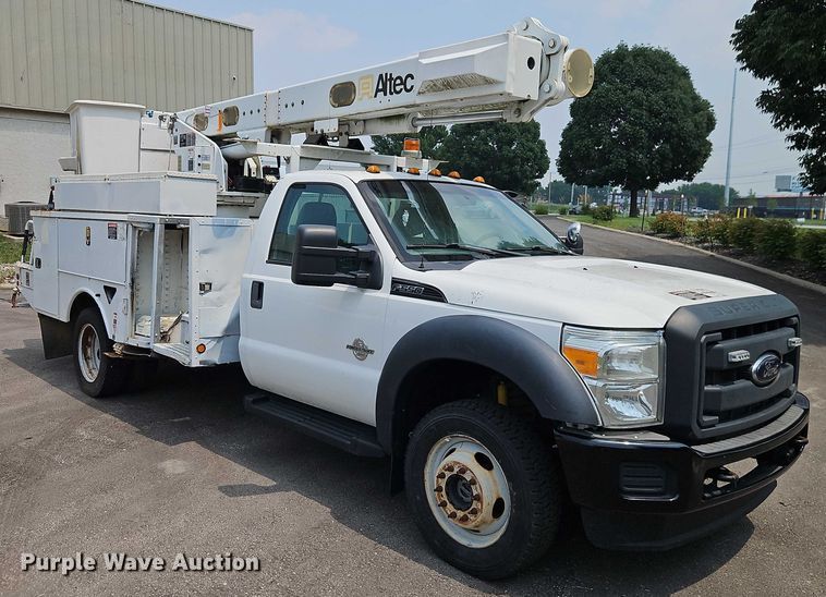 CAMIóN CON CANASTILLA 2012 FORD ALTEC