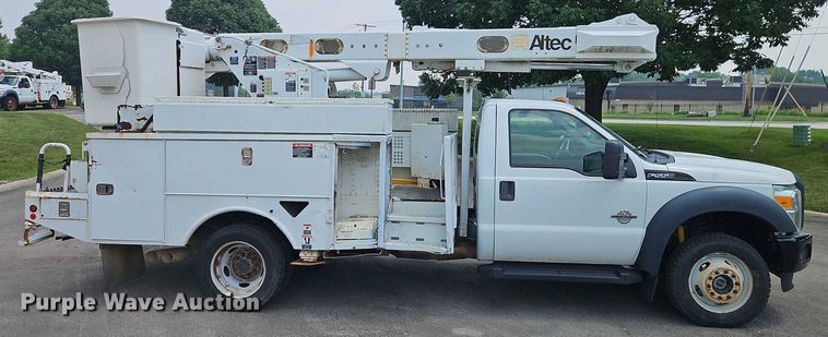 CAMIóN CON CANASTILLA 2012 FORD ALTEC