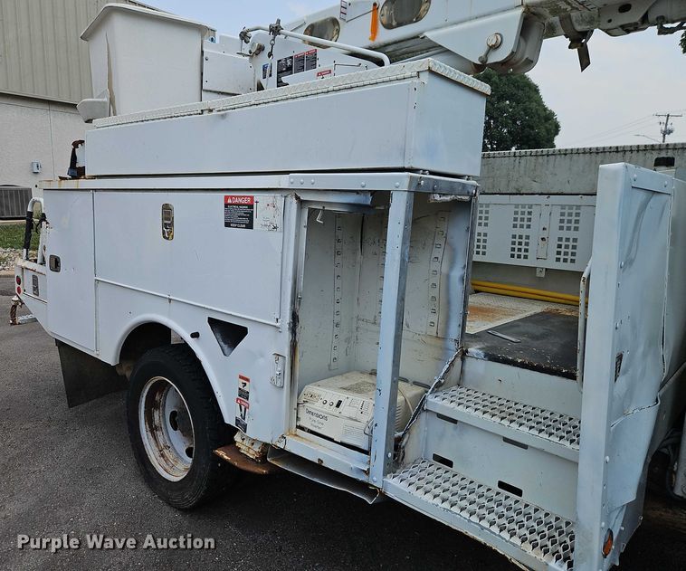 image for item EO4607 2012 Ford F550 bucket truck