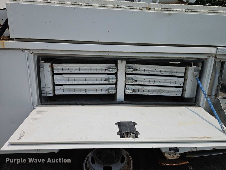 image for item EO4607 2012 Ford F550 bucket truck