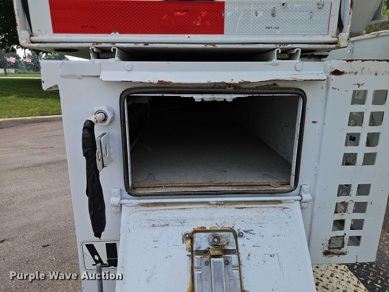 image for item EO4607 2012 Ford F550 bucket truck