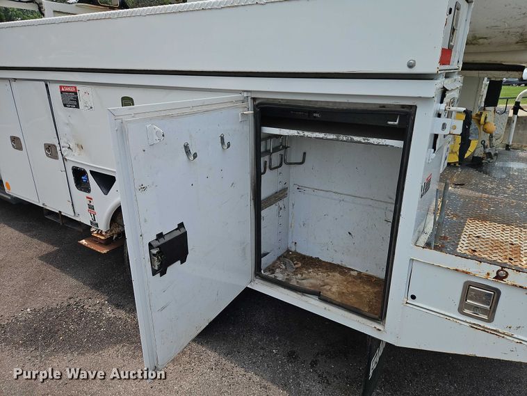 image for item EO4607 2012 Ford F550 bucket truck