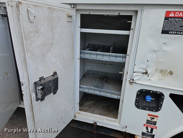 image for item EO4607 2012 Ford F550 bucket truck