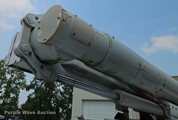 image for item EO4607 2012 Ford F550 bucket truck