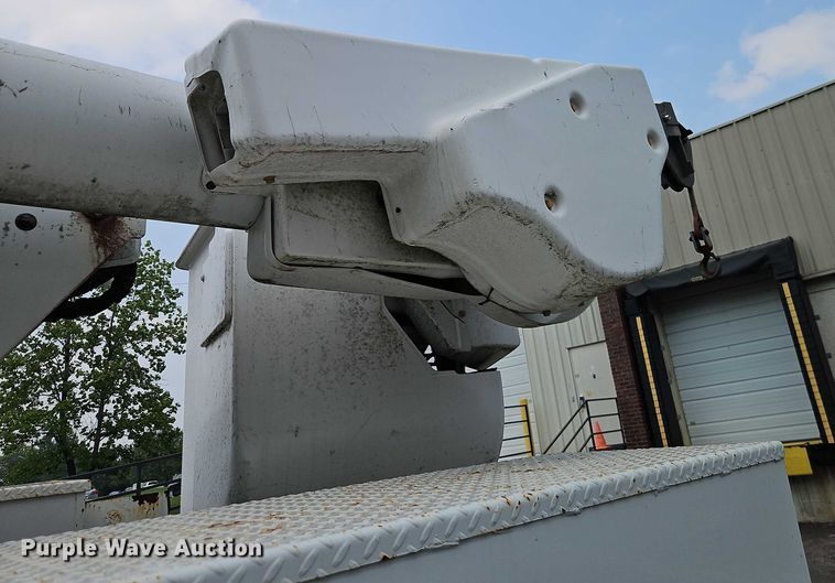 image for item EO4607 2012 Ford F550 bucket truck