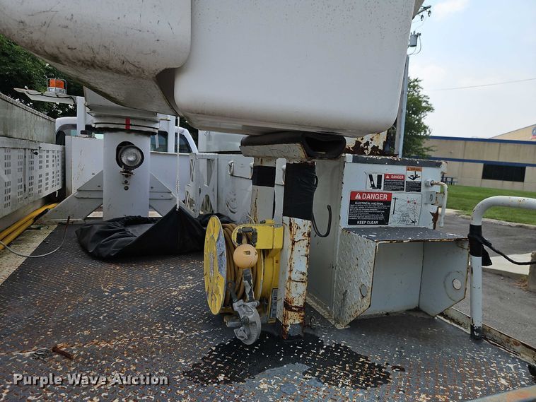 image for item EO4607 2012 Ford F550 bucket truck