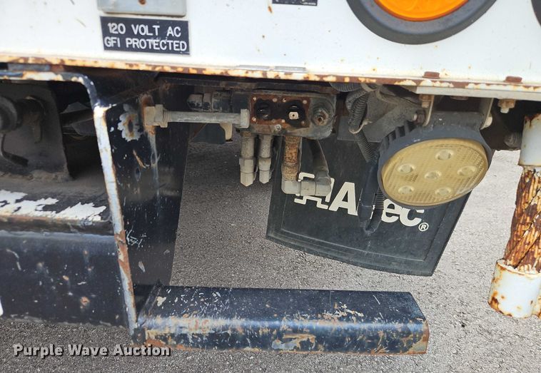 image for item EO4607 2012 Ford F550 bucket truck