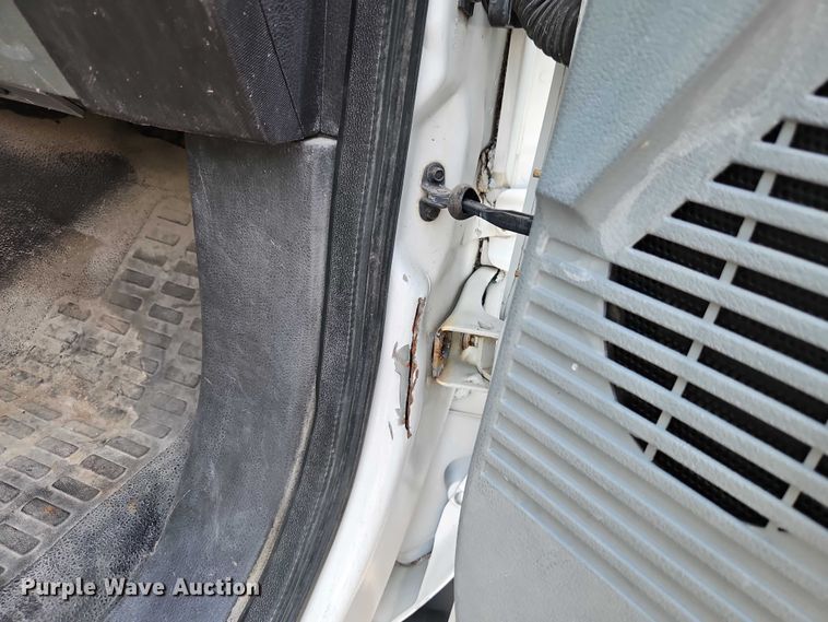 image for item EO4607 2012 Ford F550 bucket truck