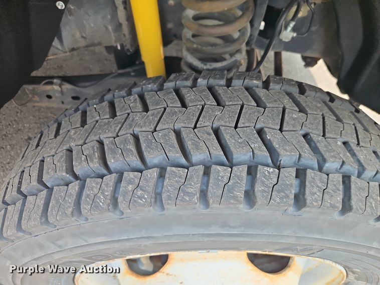 image for item EO4607 2012 Ford F550 bucket truck