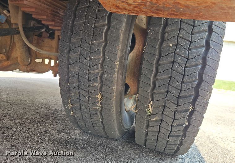 image for item EO4607 2012 Ford F550 bucket truck