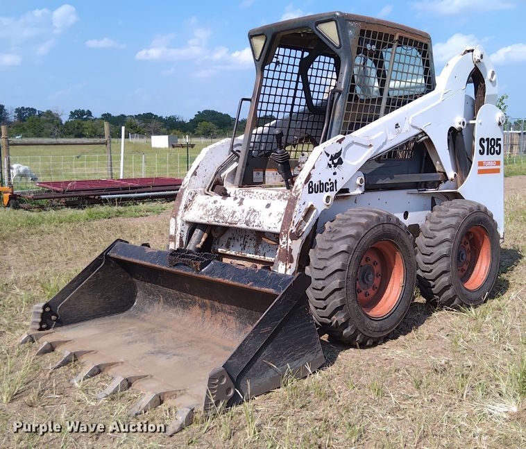 image for item EQ1407 2003 Bobcat S185 skid steer loader
