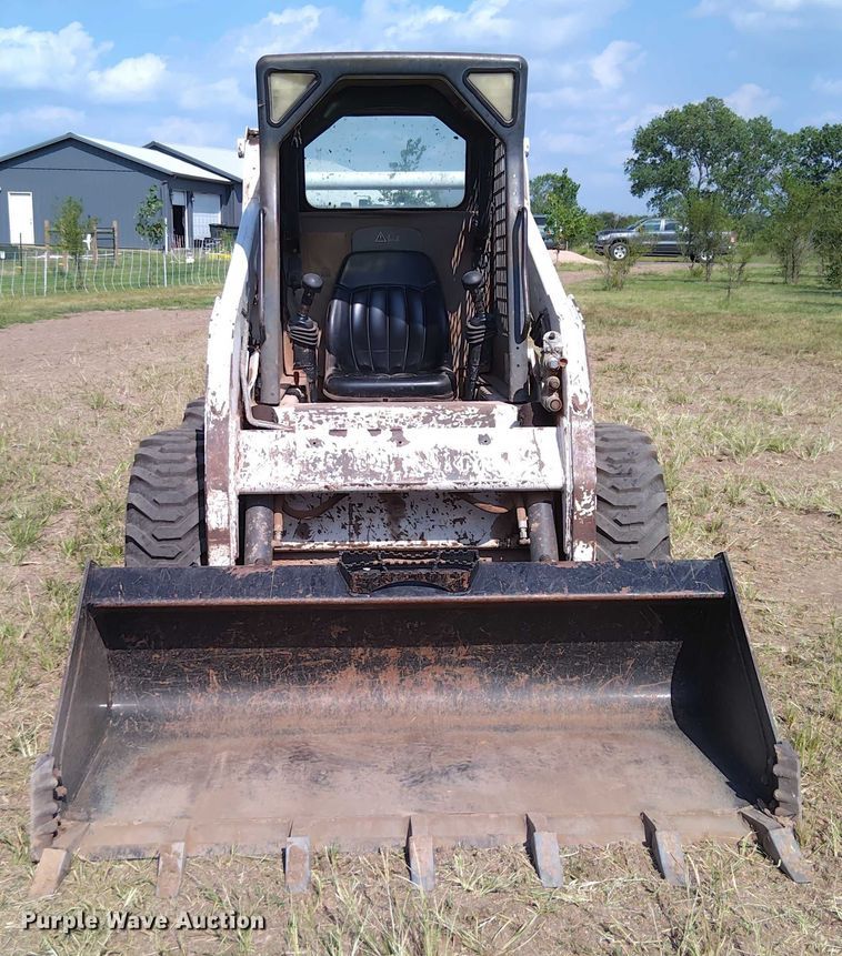 image for item EQ1407 2003 Bobcat S185 skid steer loader
