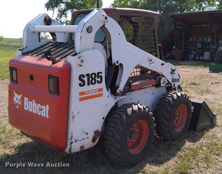 image for item EQ1407 2003 Bobcat S185 skid steer loader