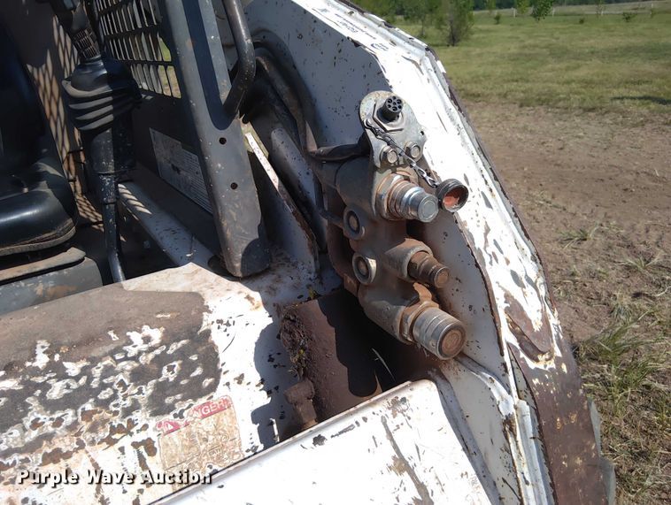 image for item EQ1407 2003 Bobcat S185 skid steer loader