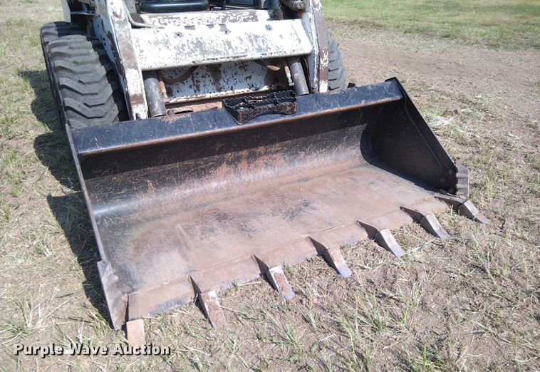 image for item EQ1407 2003 Bobcat S185 skid steer loader