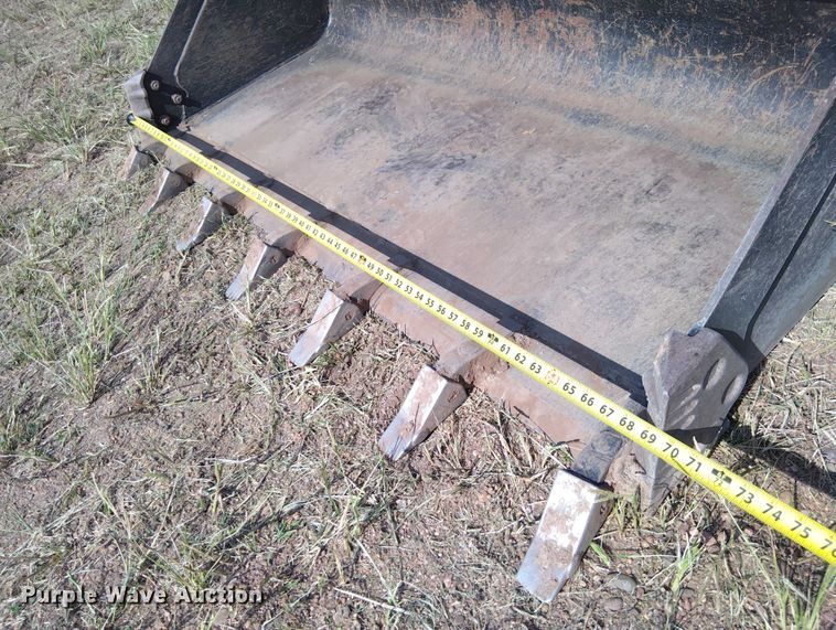 image for item EQ1407 2003 Bobcat S185 skid steer loader