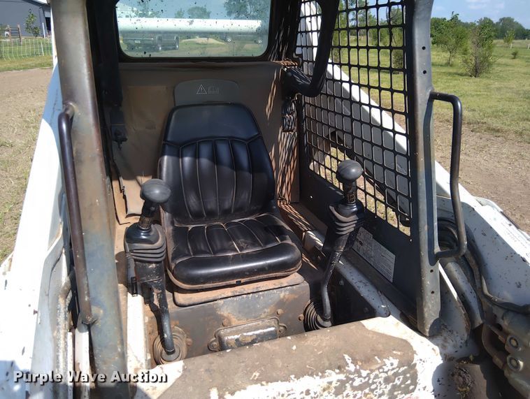 image for item EQ1407 2003 Bobcat S185 skid steer loader