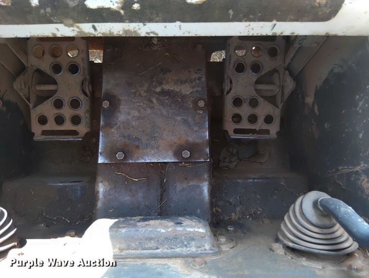 image for item EQ1407 2003 Bobcat S185 skid steer loader