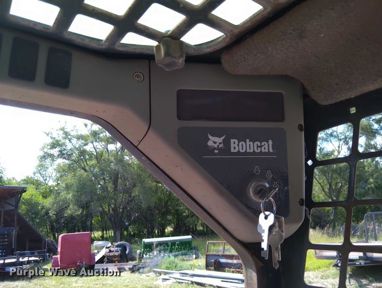 image for item EQ1407 2003 Bobcat S185 skid steer loader