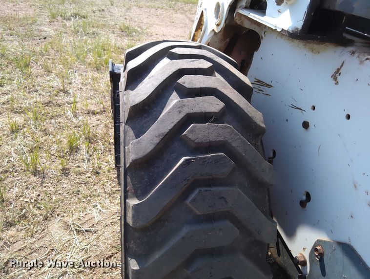 image for item EQ1407 2003 Bobcat S185 skid steer loader