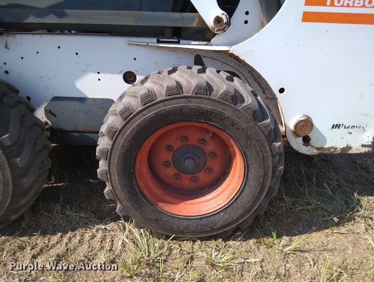 image for item EQ1407 2003 Bobcat S185 skid steer loader