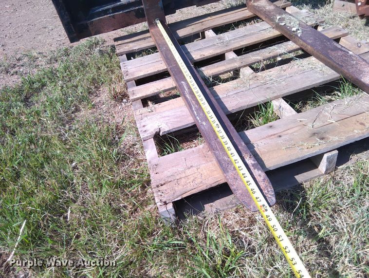 image for item EQ1407 2003 Bobcat S185 skid steer loader