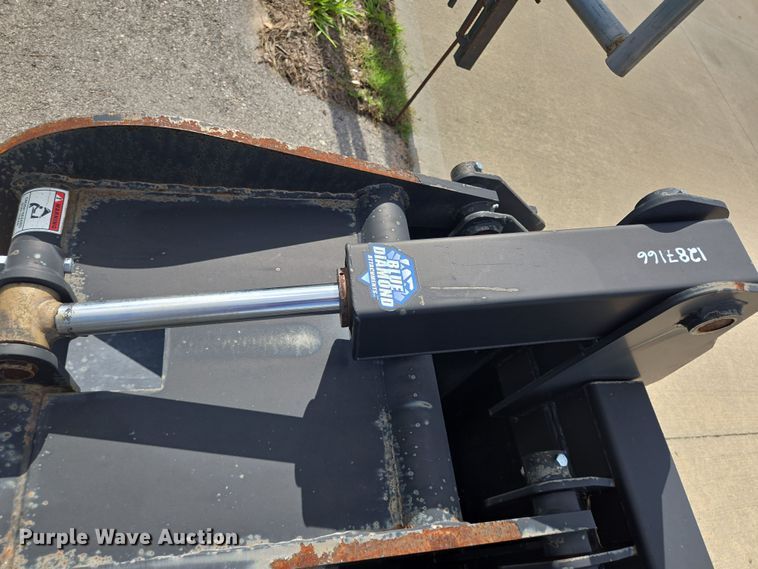 image for item EQ2612 Blue Diamond 106444 skid steer grapple bucket